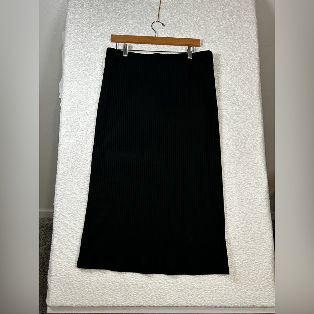 Old Navy Size Large Black Ribbed Midi Skirt Pull On Stretch Knit